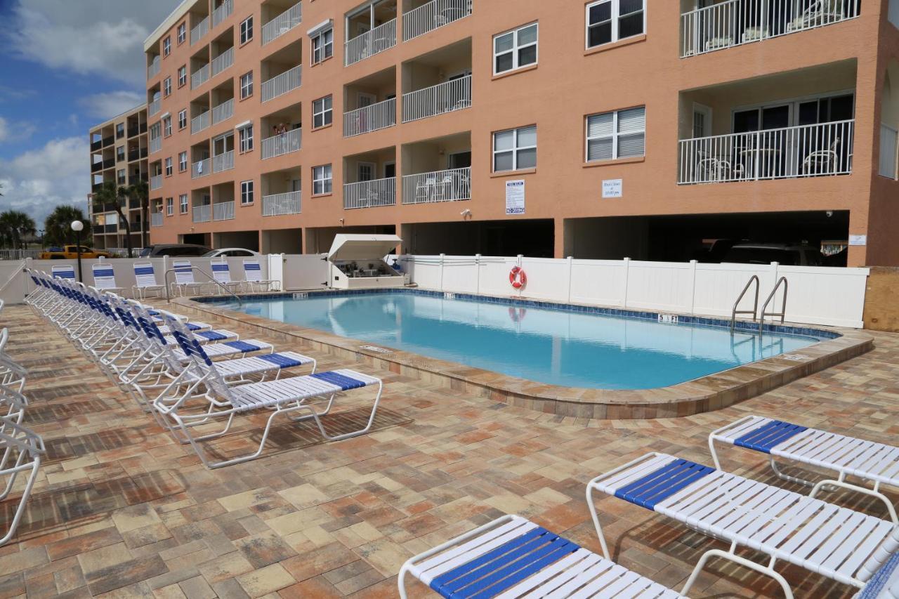 401 Beach Place Condos سانت بيتي بيتش المظهر الخارجي الصورة