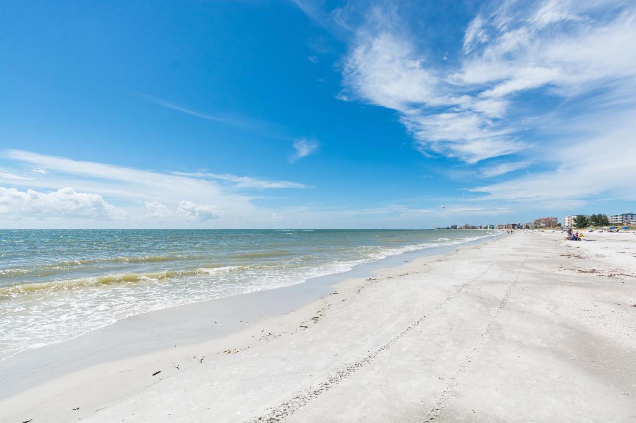 401 Beach Place Condos سانت بيتي بيتش المظهر الخارجي الصورة