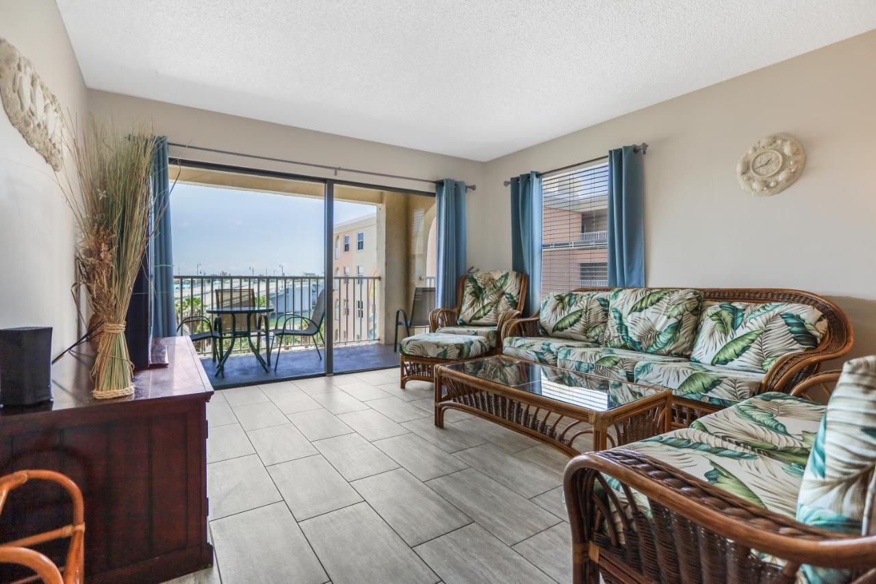 401 Beach Place Condos سانت بيتي بيتش المظهر الخارجي الصورة